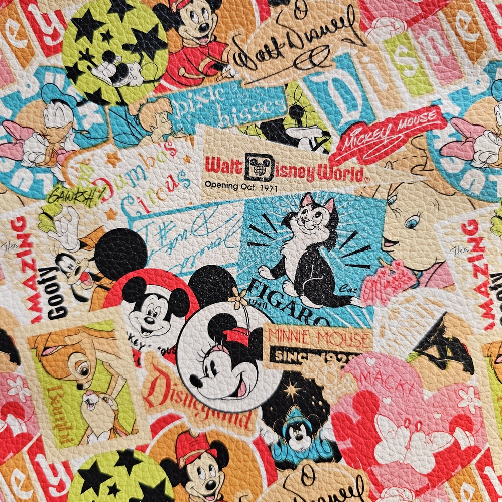 ๐ WALT DISNEYWORLD Mickey Mouse Disney Tech Crossbody Bag โ Padded & Magical! - Picture 2 of 9